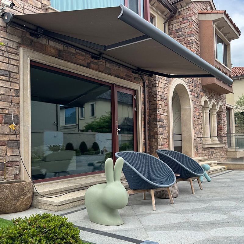 Intrekbare luifels met volledige cassette