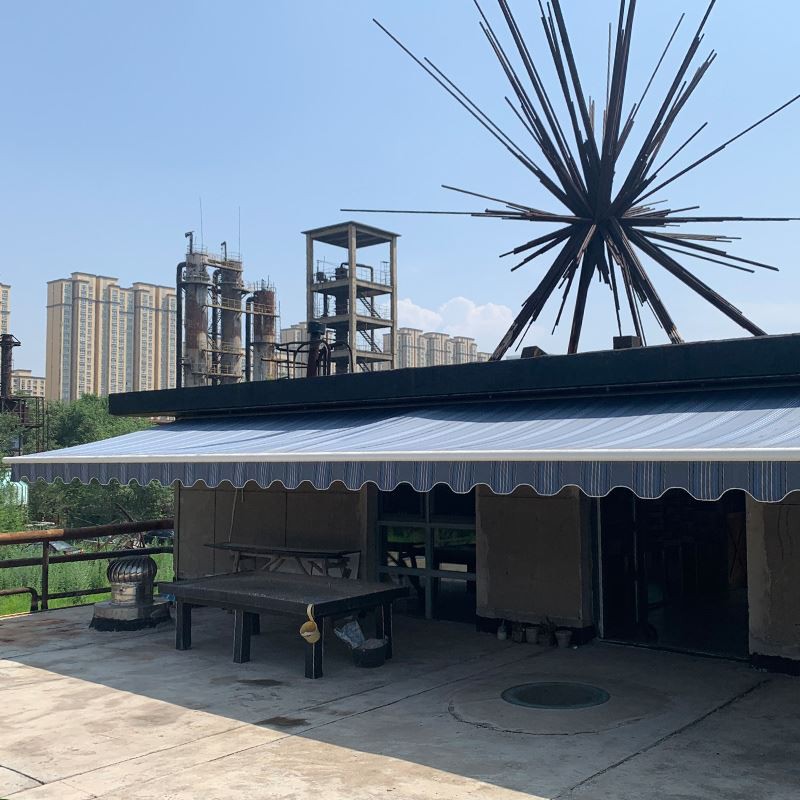 Intrekbare luifels met halve cassette