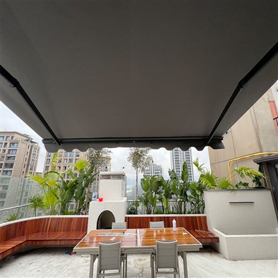 Sterke open intrekbare luifels